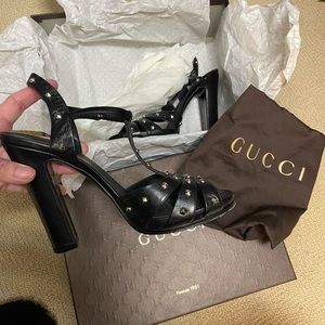 Gucci black leather heels